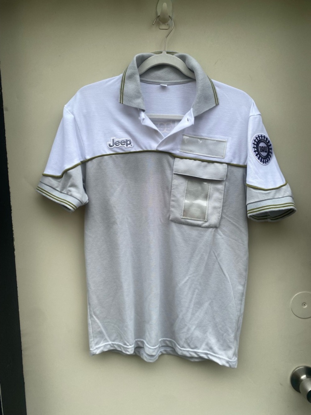 VTG Official Jeep UAW (United Auto Workers) ID badge NWOT polo
Shirt xs